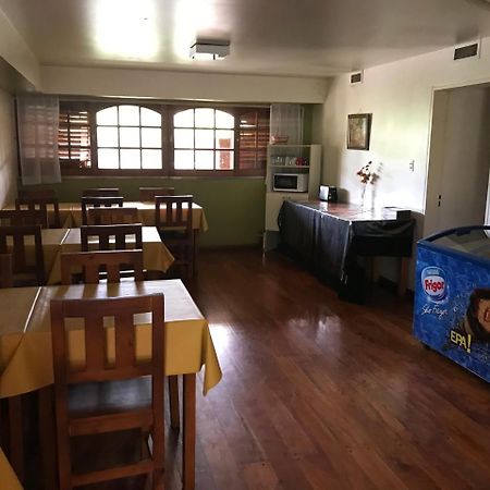 Готель La Casona Del Rio Неукен Екстер'єр фото